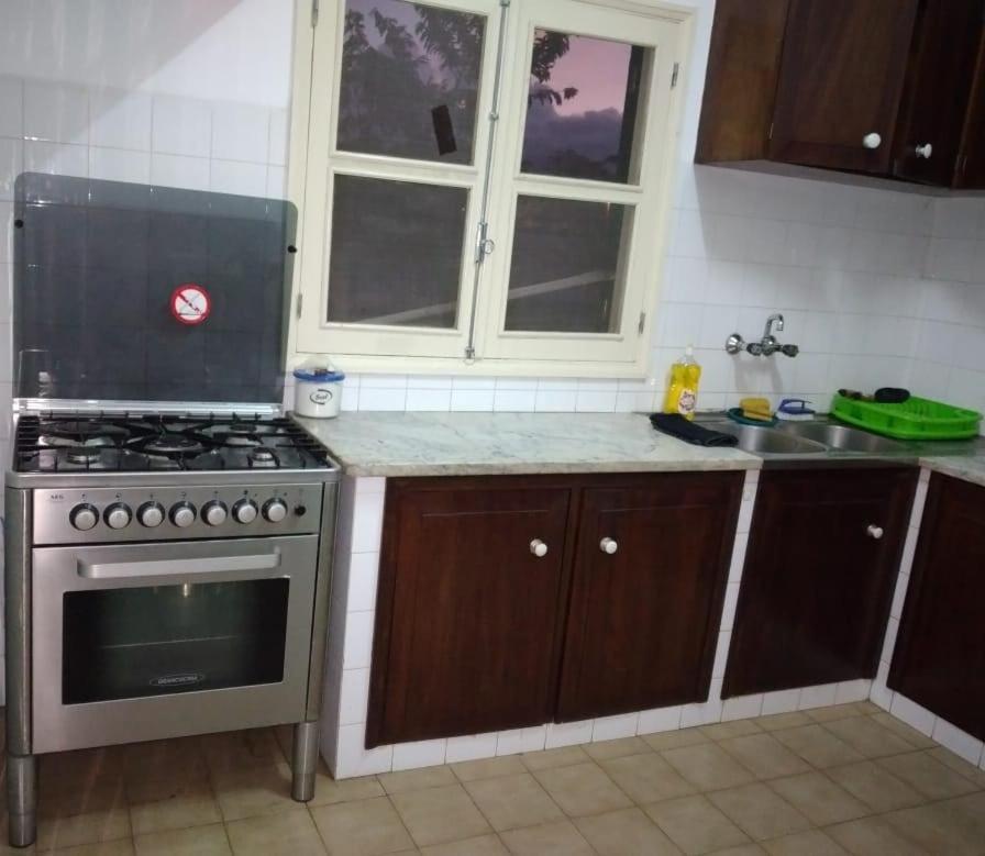 Santos'S House Hotel Сао Томе Екстериор снимка